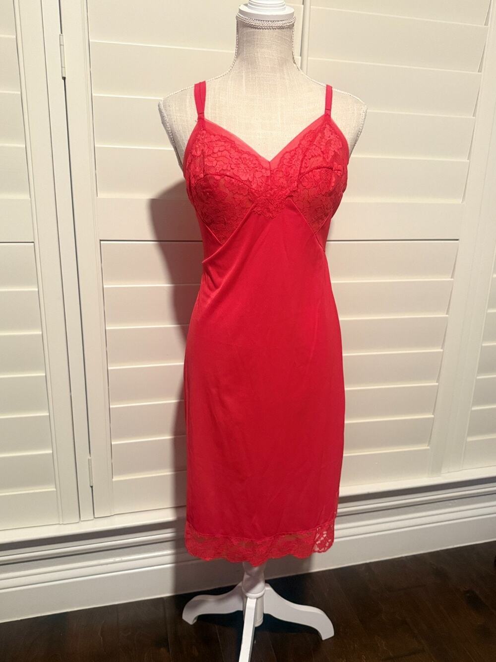 Vintage Warners Slip Dress Nylon Nightgown Red Lace Lingerie USA 36 Small Sexy